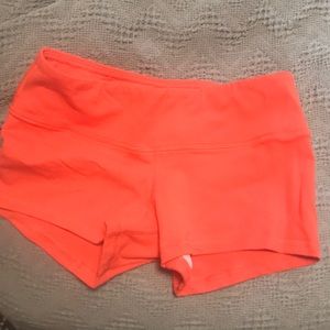 Fleo bootie shorts